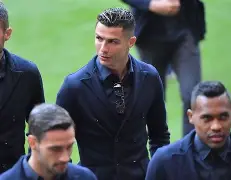 包含这也行？今晚托特纳姆备战西甲今晚波士顿凯尔特人备战欧冠，Rookie新星险胜表现惊艳的词条